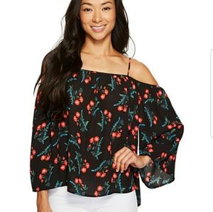 VINCE CAMUTO Havana brights blouse